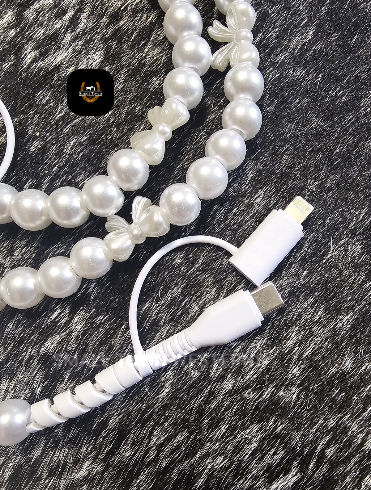 Bows & Pearls 4 Way Multi Charger