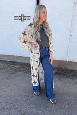 Load image into Gallery viewer, Broken Bow Duster
