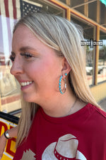 Load image into Gallery viewer, Ringling Hoop Earrings
