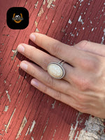 Load image into Gallery viewer, Heart of Tahiti White Turquoise Ring
