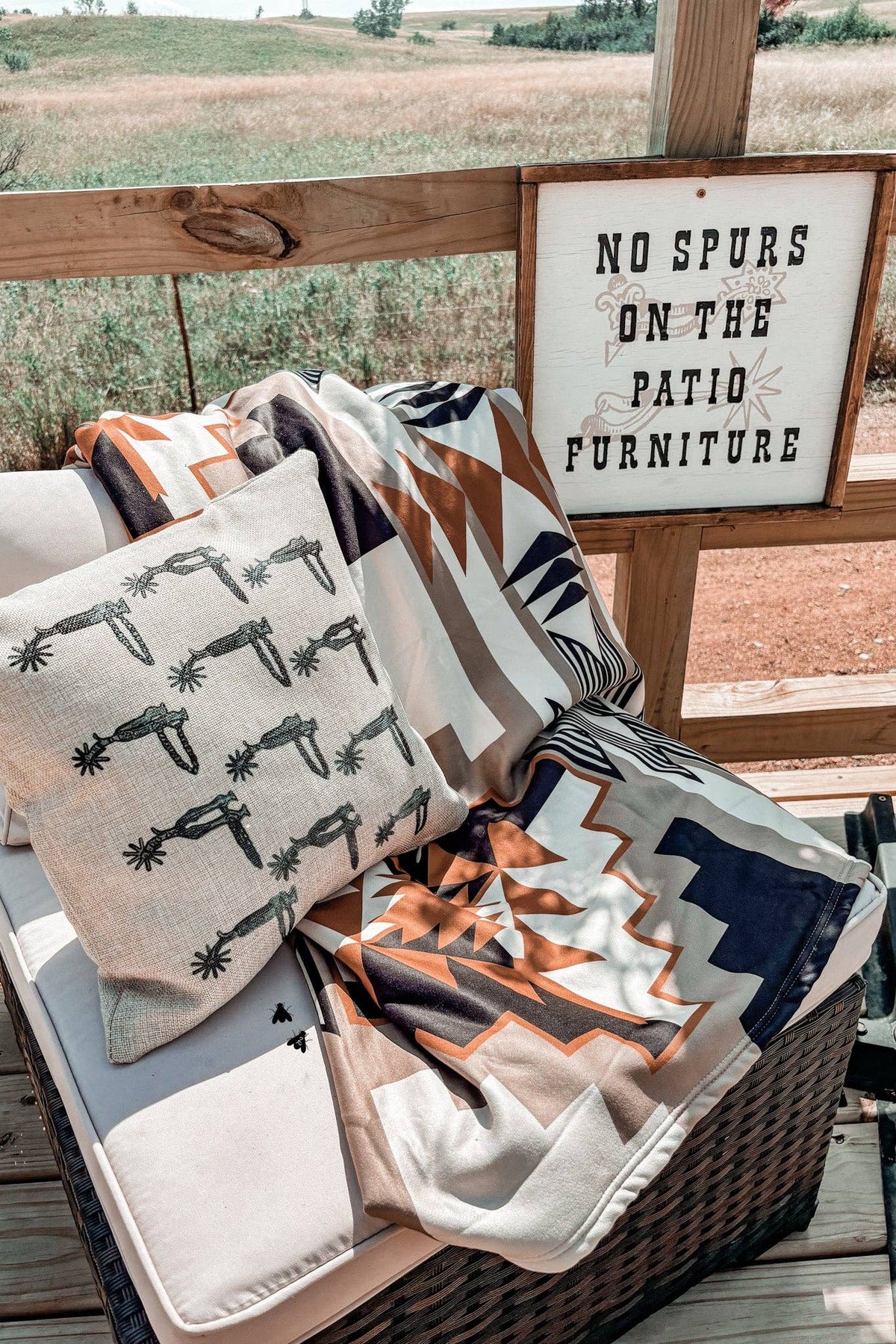 Santa Fe Dust Blanket | Western Aztec Plush Reversible Throw Blanket