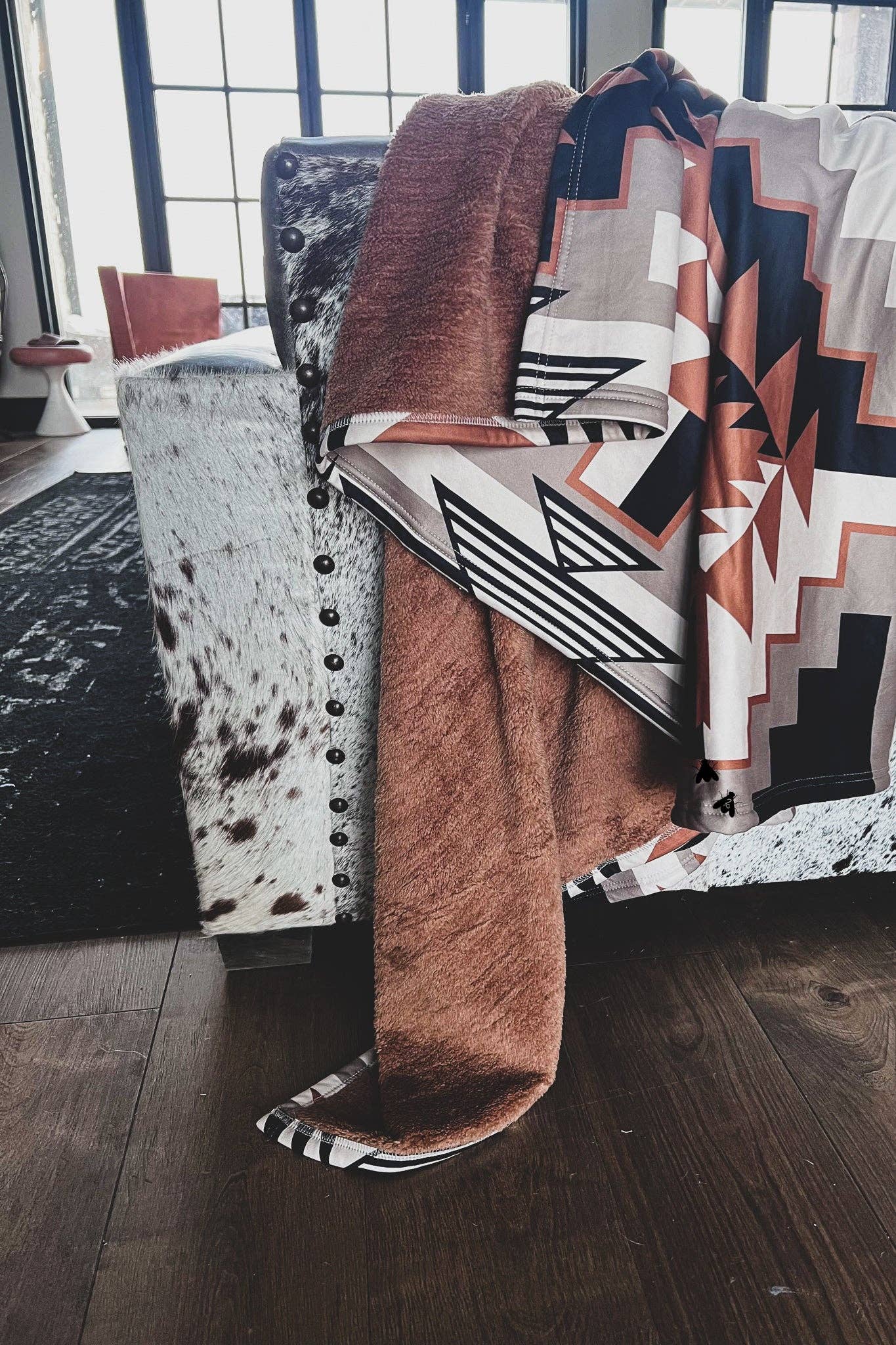 Santa Fe Dust Blanket | Western Aztec Plush Reversible Throw Blanket