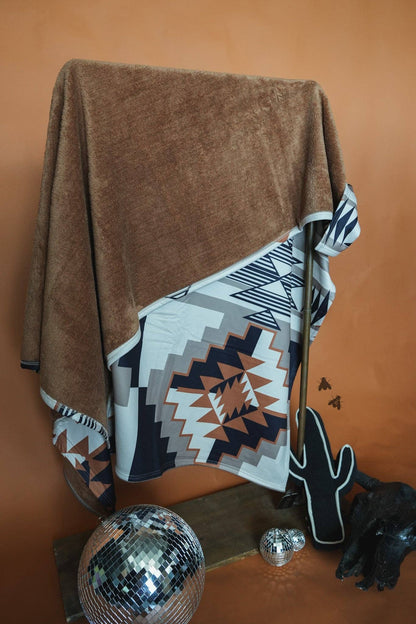 Santa Fe Dust Blanket | Western Aztec Plush Reversible Throw Blanket