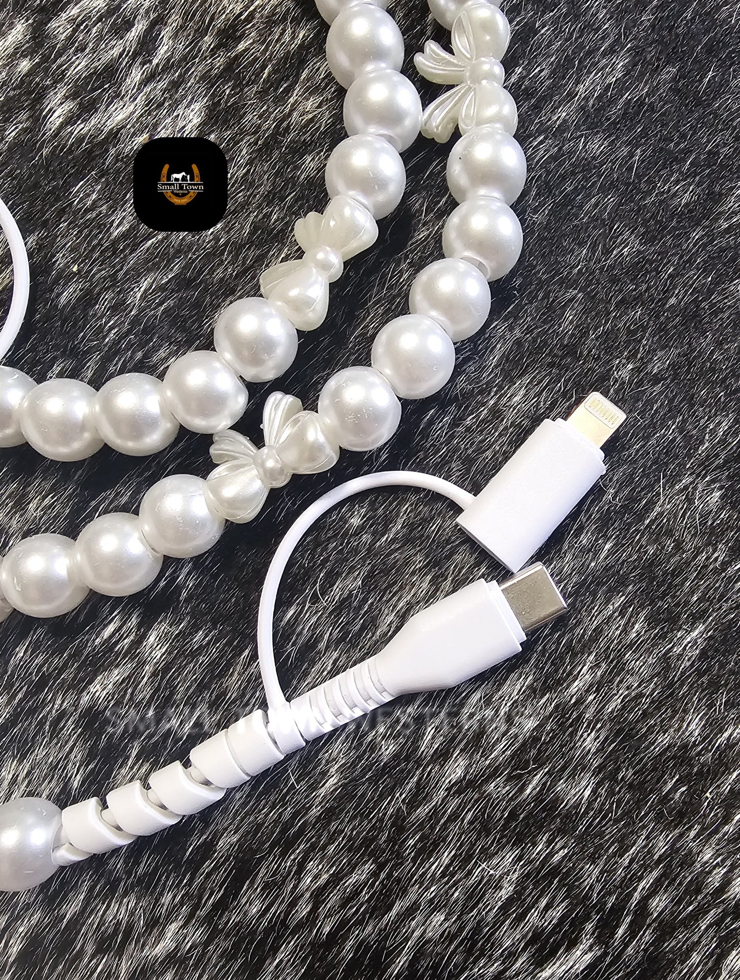 Bows & Pearls 4 Way Multi Charger